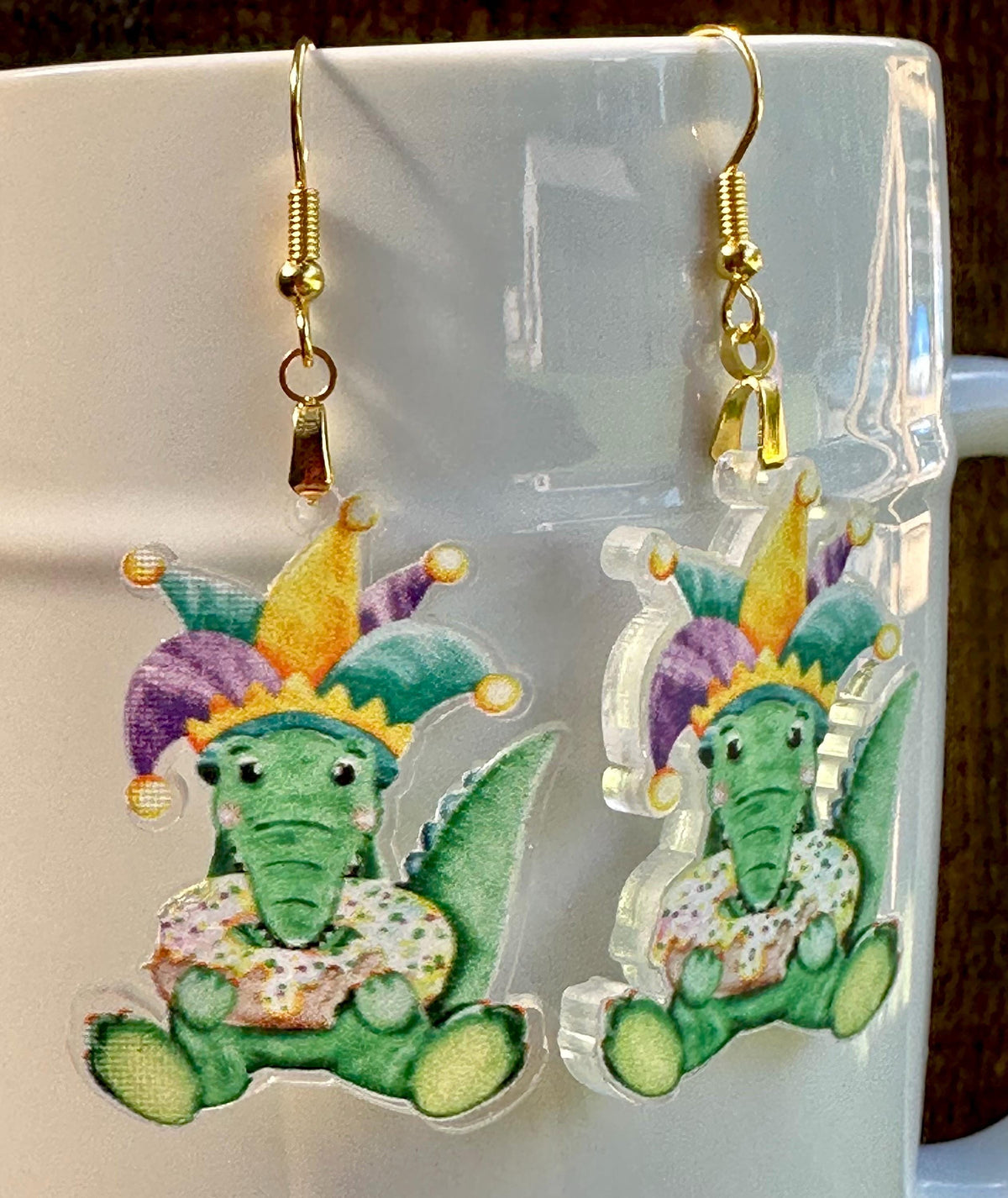 Mardi Gras Alligator Earrings: Jester Gator with King Cake