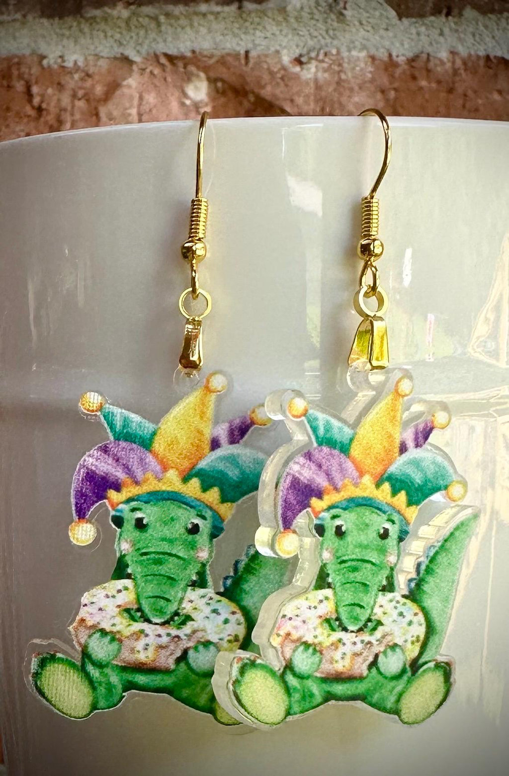 Mardi Gras Alligator Earrings: Jester Gator with King Cake