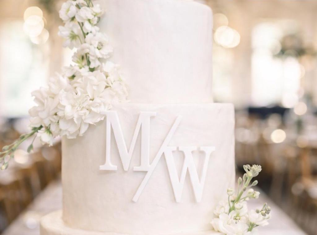 Personalized Initial Cake Charm, Wedding Cake Charm, Custom Monogram Cake Topper Alternative, Acrylic Cake Decor, Modern Wedding Cake Detail